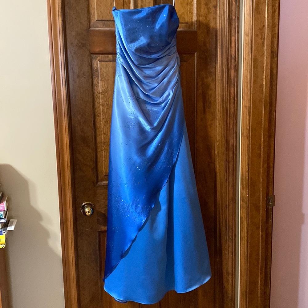 Blue ombré sparkle strapless prom dress